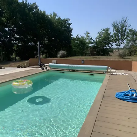 別荘 Maison Maguiga Avec Piscine