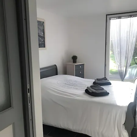 別荘 Maison Maguiga Avec Piscine